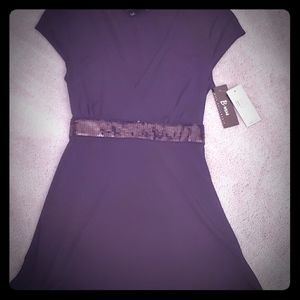 NWT, Black v-neck  tie back top with sequin band